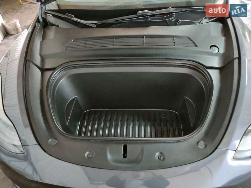 Внедорожник / Кроссовер Tesla Model Y 2023 в Киеве фото 71 Внедорожник / Кроссовер Tesla Model Y 2023 в Киеве