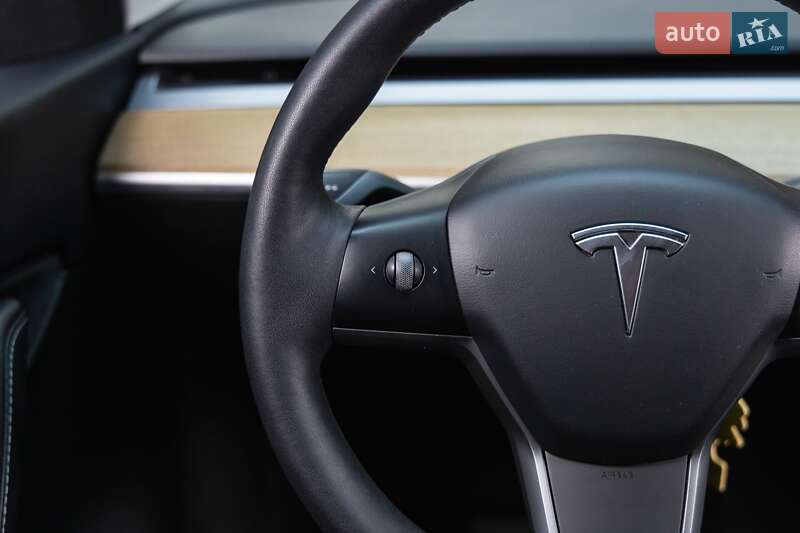 Позашляховик / Кросовер Tesla Model Y 2021 в Луцьку