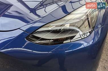Внедорожник / Кроссовер Tesla Model Y 2021 в Киеве