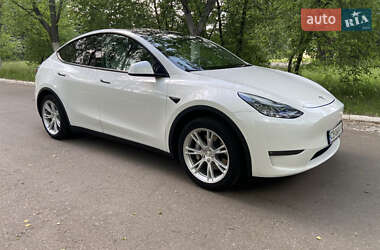 Позашляховик / Кросовер Tesla Model Y 2021 в 