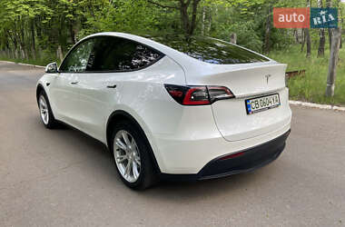 Позашляховик / Кросовер Tesla Model Y 2021 в 