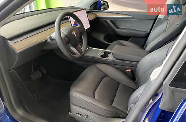 Внедорожник / Кроссовер Tesla Model Y 2024 в 