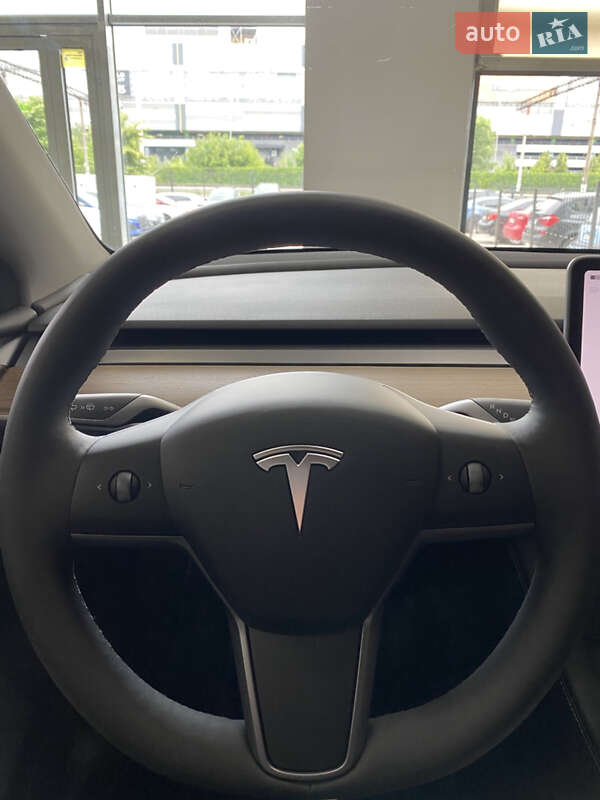Внедорожник / Кроссовер Tesla Model Y 2024 в Киеве фото 20 Внедорожник / Кроссовер Tesla Model Y 2024 в Киеве