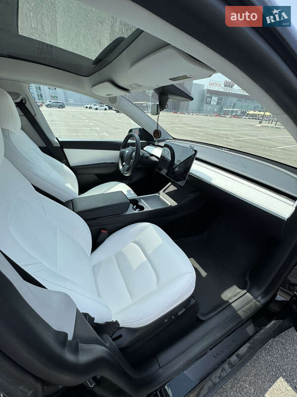 Внедорожник / Кроссовер Tesla Model Y 2021 в Киеве