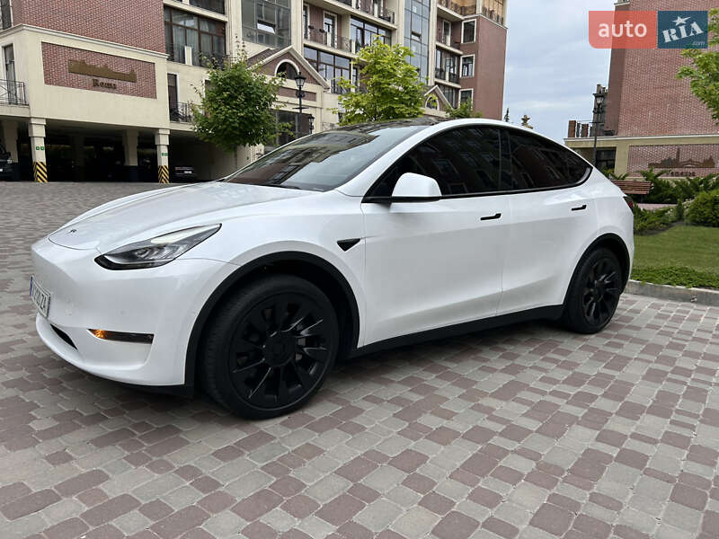 Tesla Model Y 2022