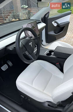 Внедорожник / Кроссовер Tesla Model Y 2022 в 