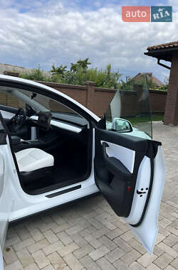 Внедорожник / Кроссовер Tesla Model Y 2022 в 