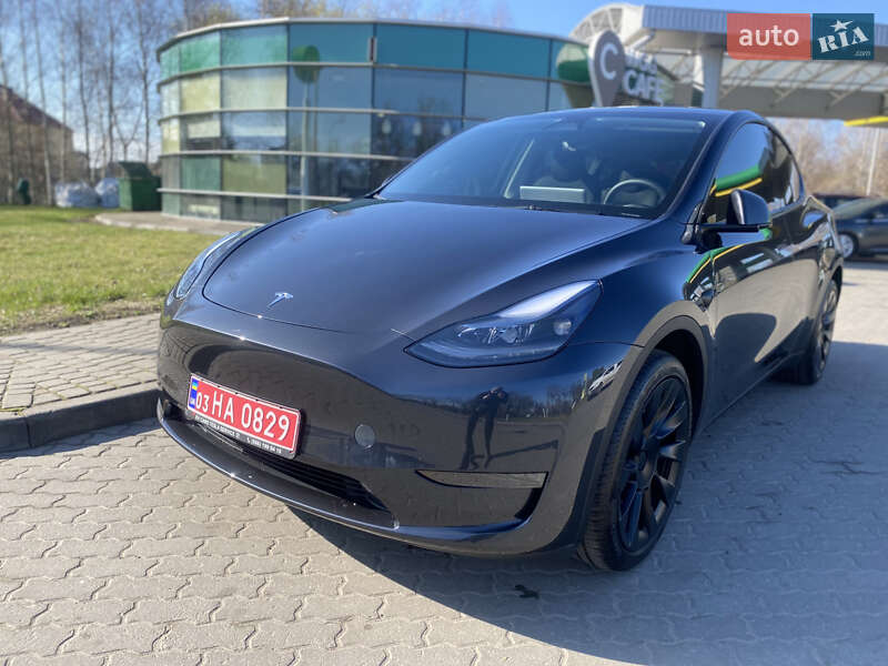 Внедорожник / Кроссовер Tesla Model Y 2024 в Ровно