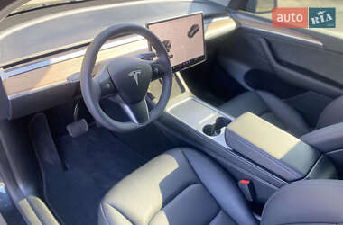 Внедорожник / Кроссовер Tesla Model Y 2024 в 
