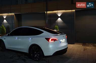 Внедорожник / Кроссовер Tesla Model Y 2021 в 