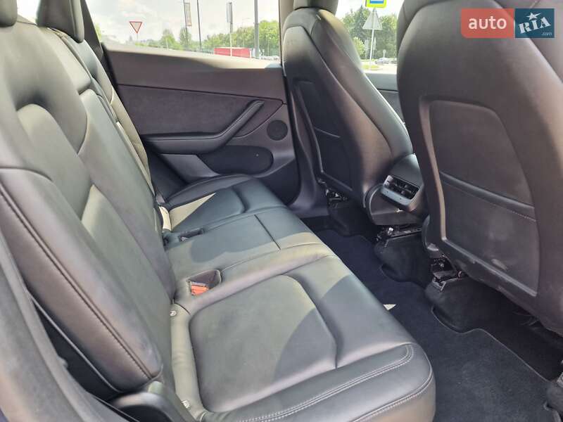 Внедорожник / Кроссовер Tesla Model Y 2020 в Львове