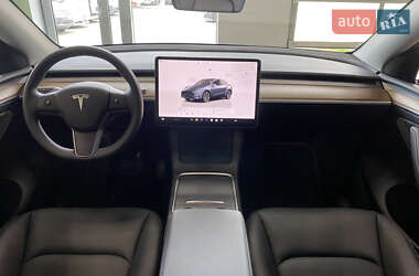 Внедорожник / Кроссовер Tesla Model Y 2024 в 