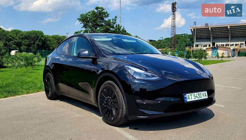 Tesla Model Y 2023