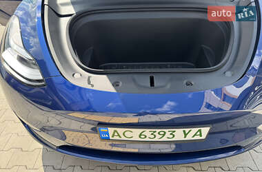 Внедорожник / Кроссовер Tesla Model Y 2021 в 
