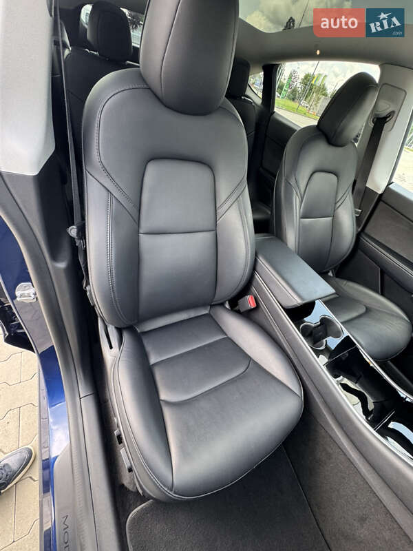 Позашляховик / Кросовер Tesla Model Y 2021 в Луцьку