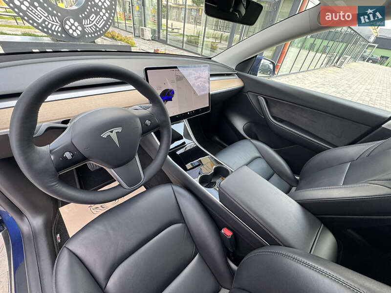 Позашляховик / Кросовер Tesla Model Y 2021 в Луцьку