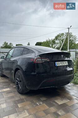 Позашляховик / Кросовер Tesla Model Y 2024 в 