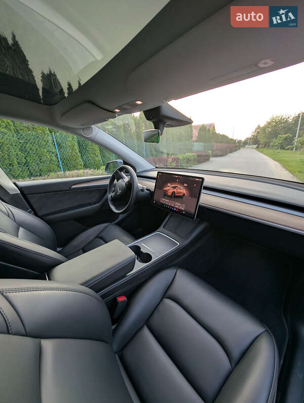 Внедорожник / Кроссовер Tesla Model Y 2023 в Львове