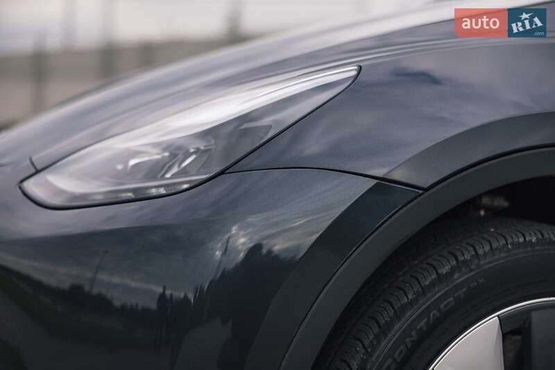 Внедорожник / Кроссовер Tesla Model Y 2024 в Львове