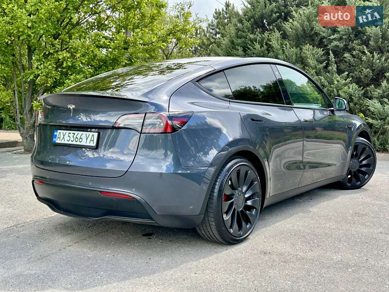 Внедорожник / Кроссовер Tesla Model Y 2022 в 
