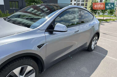 Внедорожник / Кроссовер Tesla Model Y 2024 в 