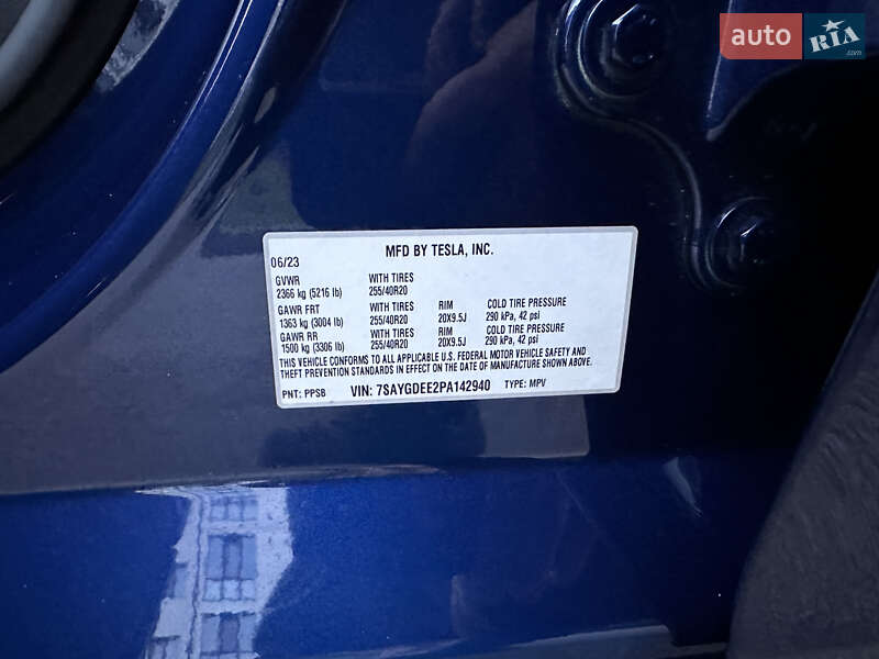 Внедорожник / Кроссовер Tesla Model Y 2023 в Ровно