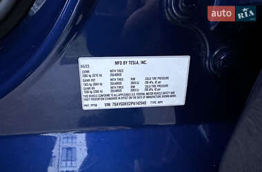 Внедорожник / Кроссовер Tesla Model Y 2023 в 