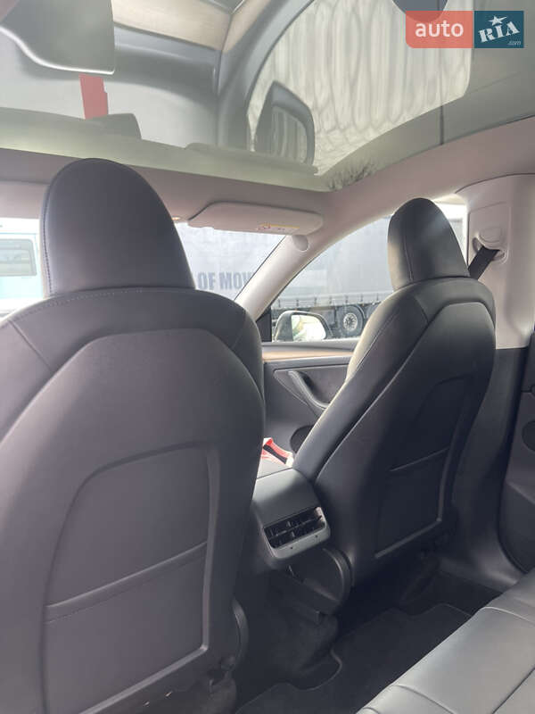 Позашляховик / Кросовер Tesla Model Y 2022 в Рівному фото 18 Позашляховик / Кросовер Tesla Model Y 2022 в Рівному