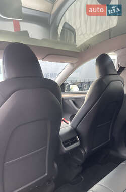 Позашляховик / Кросовер Tesla Model Y 2022 в 