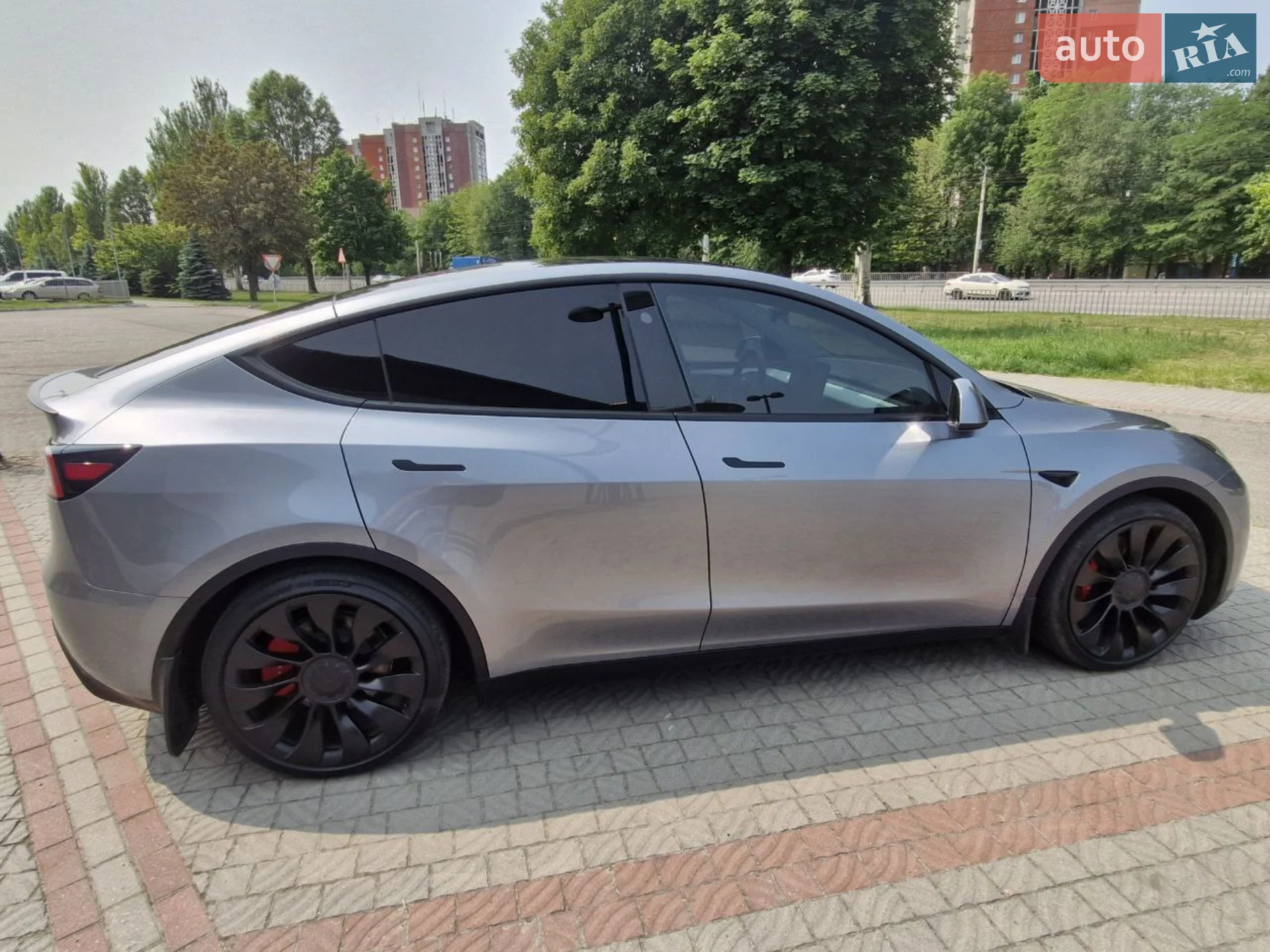 2024 Tesla Model Y - мініатюра 8