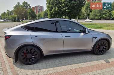 Внедорожник / Кроссовер Tesla Model Y 2024 в 