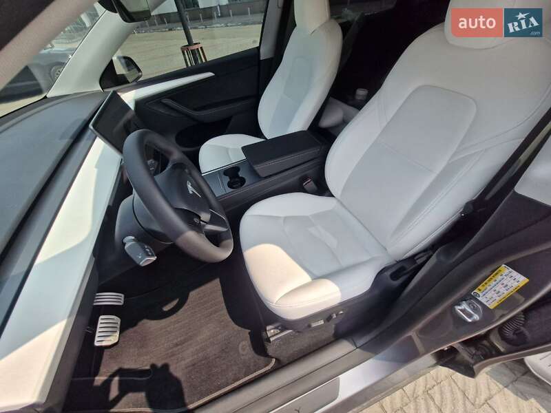 Позашляховик / Кросовер Tesla Model Y 2024 в Дніпрі фото 11 Позашляховик / Кросовер Tesla Model Y 2024 в Дніпрі