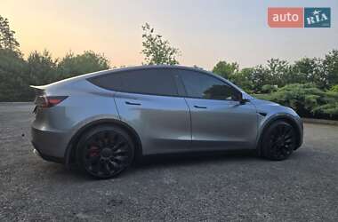 Внедорожник / Кроссовер Tesla Model Y 2024 в 