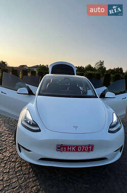 Внедорожник / Кроссовер Tesla Model Y 2021 в 