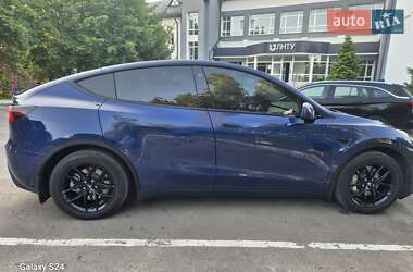 Внедорожник / Кроссовер Tesla Model Y 2021 в 