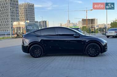 Внедорожник / Кроссовер Tesla Model Y 2024 в 