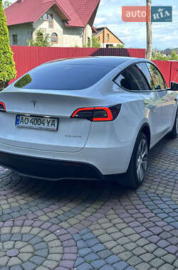 Внедорожник / Кроссовер Tesla Model Y 2022 в 