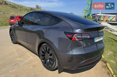 Внедорожник / Кроссовер Tesla Model Y 2021 в 