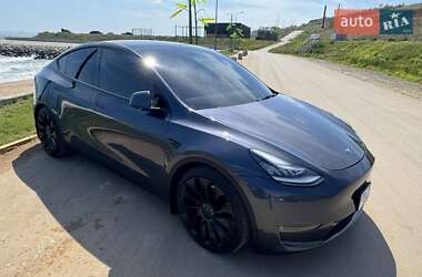 Внедорожник / Кроссовер Tesla Model Y 2021 в 
