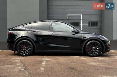 Внедорожник / Кроссовер Tesla Model Y 2023 в 