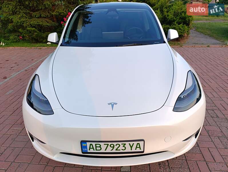 Позашляховик / Кросовер Tesla Model Y 2024 в Києві