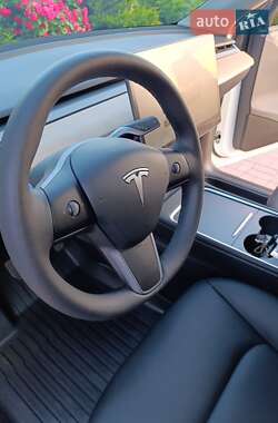 Внедорожник / Кроссовер Tesla Model Y 2024 в 