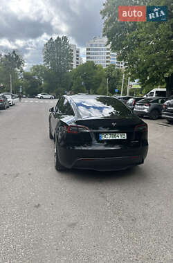 Внедорожник / Кроссовер Tesla Model Y 2024 в 