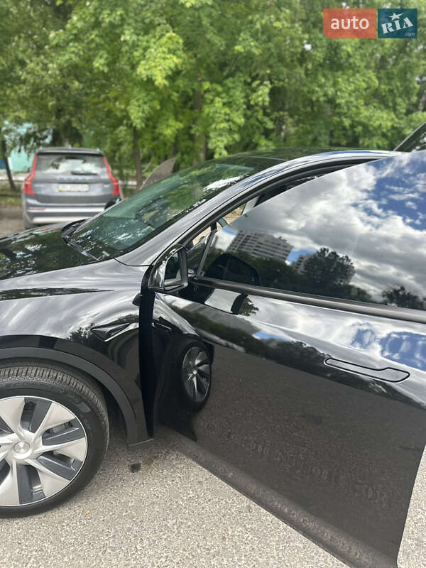 Внедорожник / Кроссовер Tesla Model Y 2024 в Львове