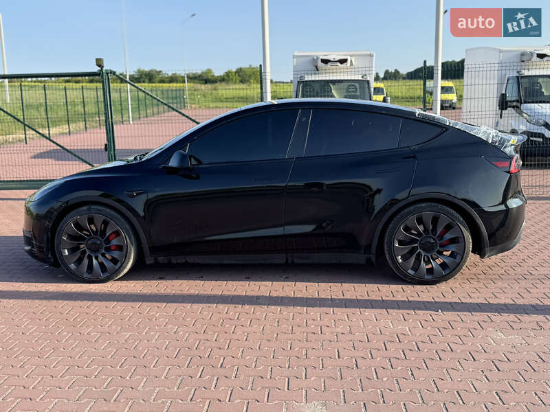 Внедорожник / Кроссовер Tesla Model Y 2021 в Ровно