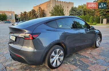 Внедорожник / Кроссовер Tesla Model Y 2023 в 