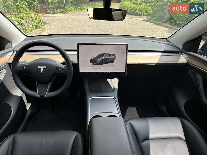Внедорожник / Кроссовер Tesla Model Y 2023 в Львове