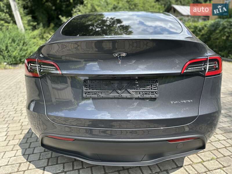 Внедорожник / Кроссовер Tesla Model Y 2023 в Львове