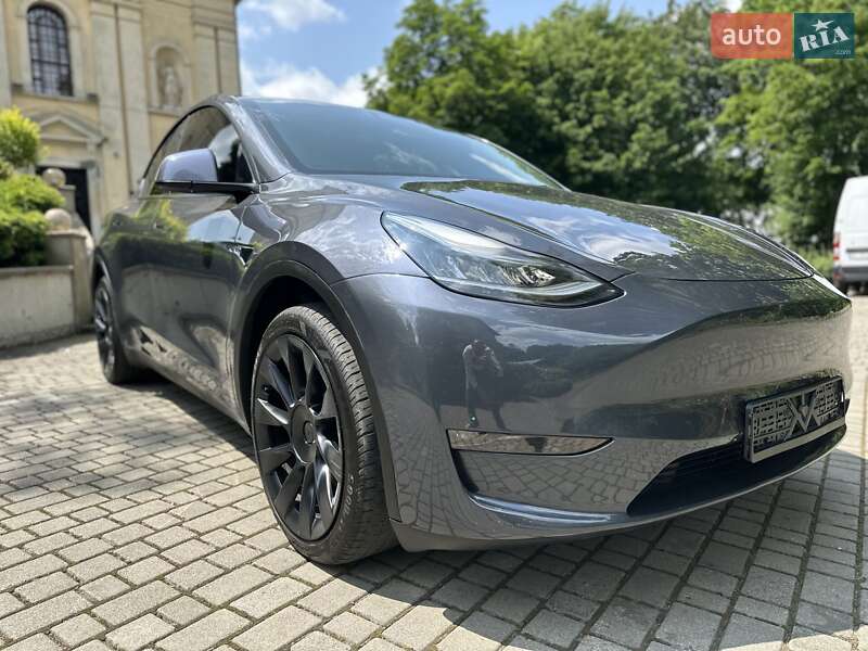 Внедорожник / Кроссовер Tesla Model Y 2023 в Львове