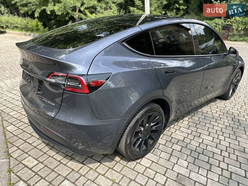 Внедорожник / Кроссовер Tesla Model Y 2023 в Львове
